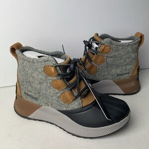 NEW Sorel Out N About Classic Youth Ankle Boots